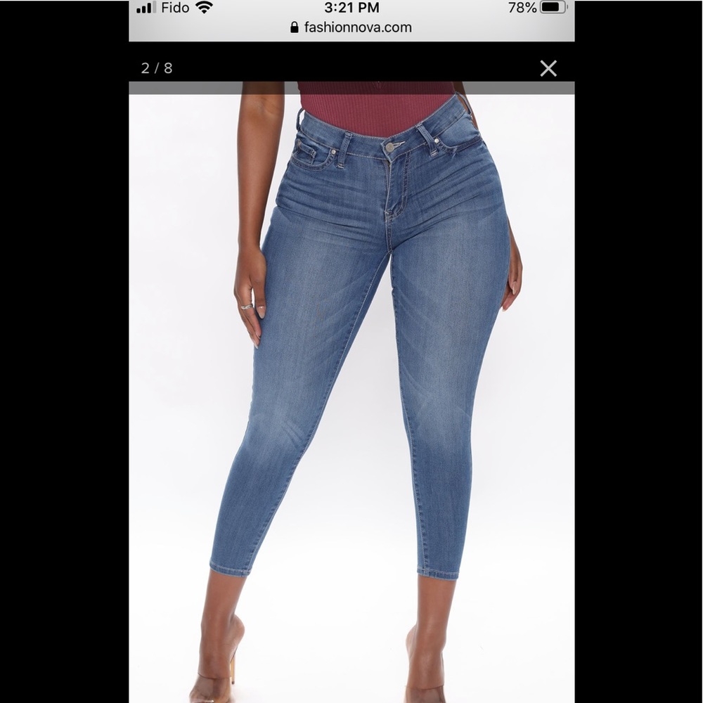 Mid-Rise Sculpting Skinny Jeans Size 3